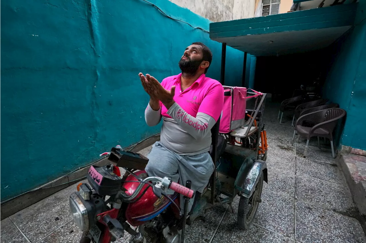 Beyond the Amputation: Hamza Ali’s Modified Ride in Islamabad