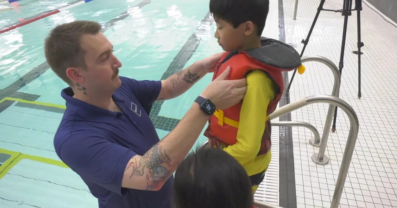 From Beluga Rescues to Bridge Battles: A Fragmented Canadian News Cycle