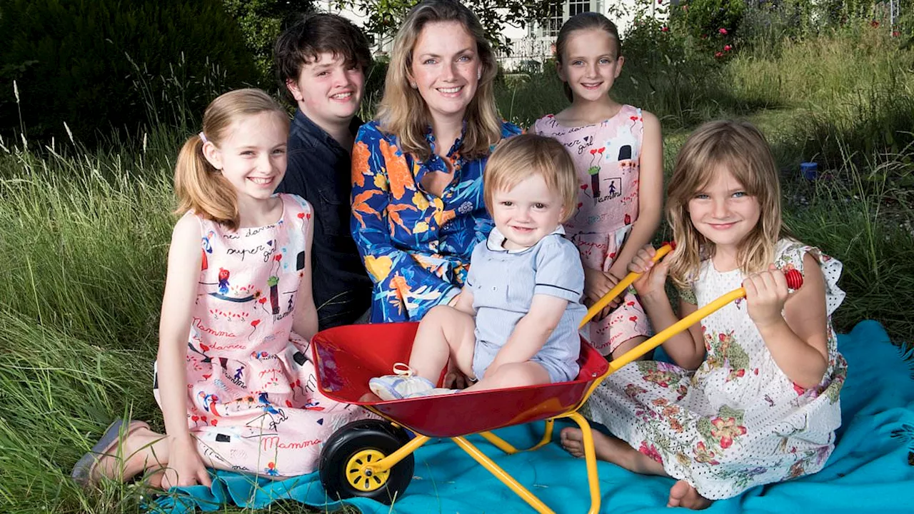 The "Last Baby" Paradox: Why Maternal Favoritism Often Targets the Youngest