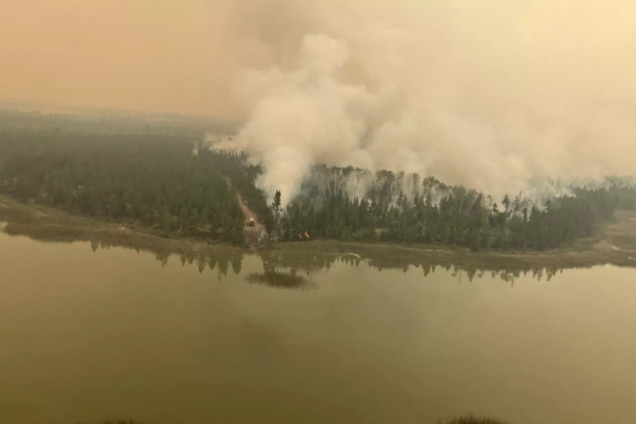 B.C. Fire Complexes Merge: The Terrifying Scale of the Clinton Evacuations