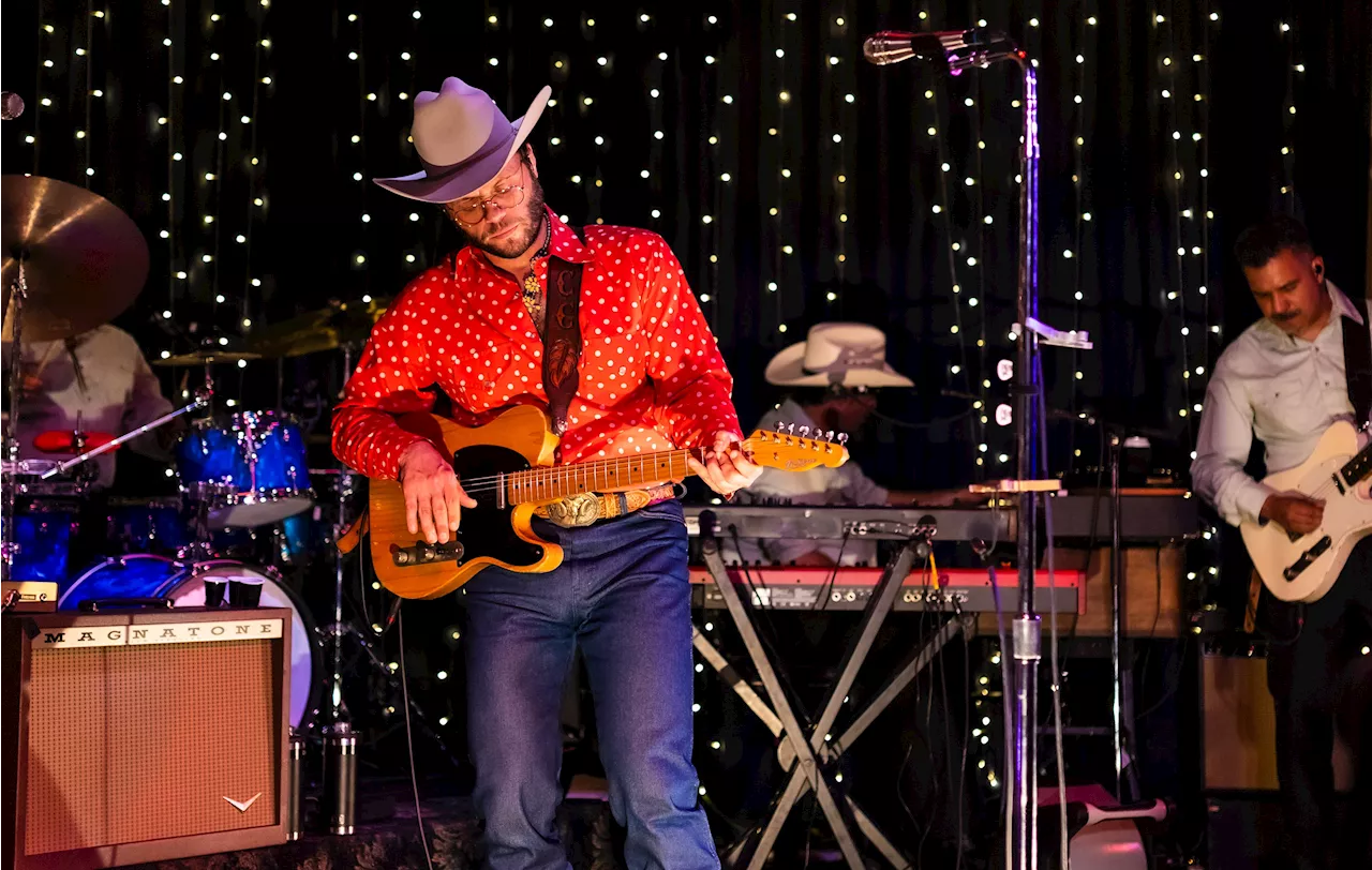 Charley Crockett’s Dallas Pop-Up: A Masterclass in Outlaw Resilience
