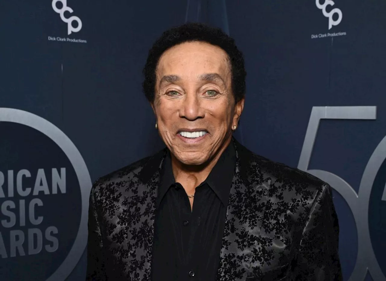 Motown Legends: Smokey Robinson Shines While Gladys Knight Struggles at Hollywood Bowl