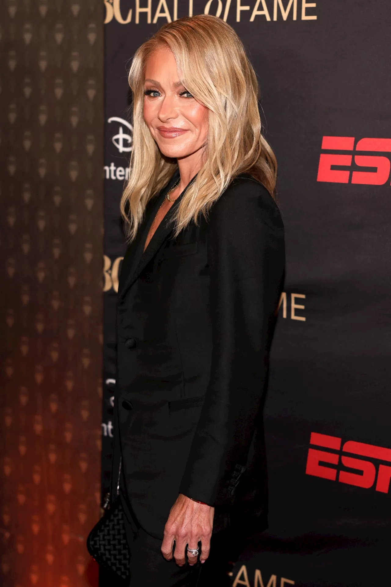 Kelly Ripa's Dental Recovery: The High Price of a Gum Graft