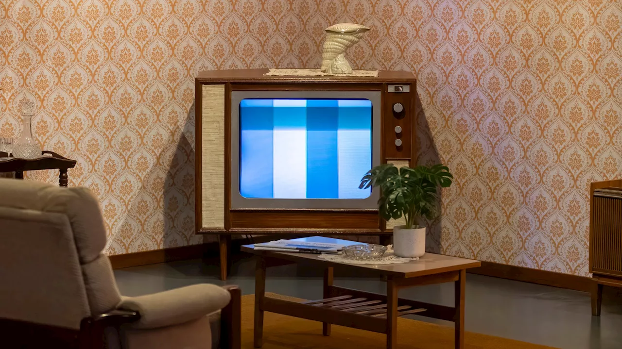 The Great Scale-Up: Why U.S. Living Rooms are Embracing 89-Inch Screens