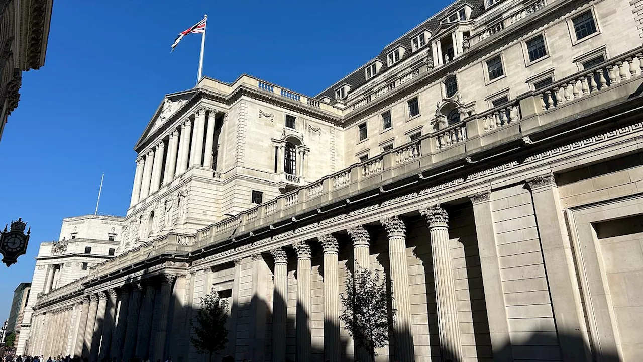 UK Mortgage Rates Surge as Santander and Halifax Lead Rate Hikes