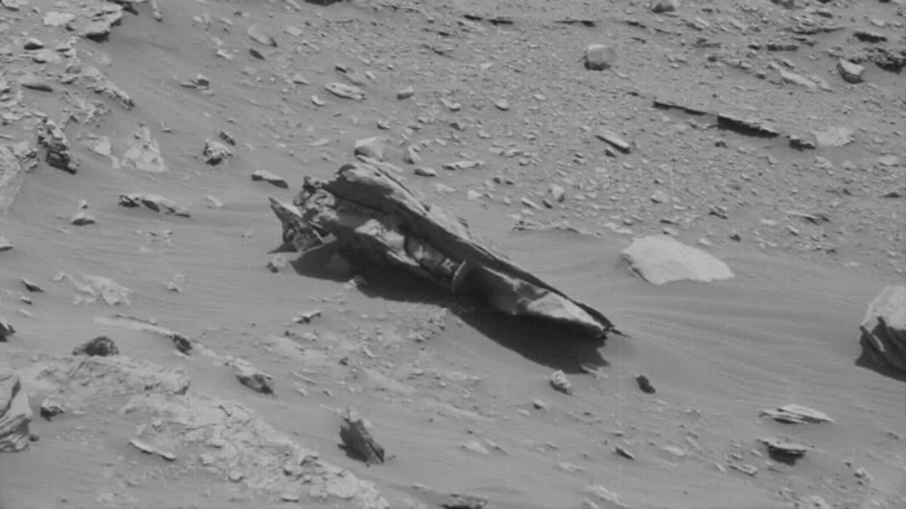 Martian 'Missile' or Natural Rock? The Clash Between NASA and UFO Researchers