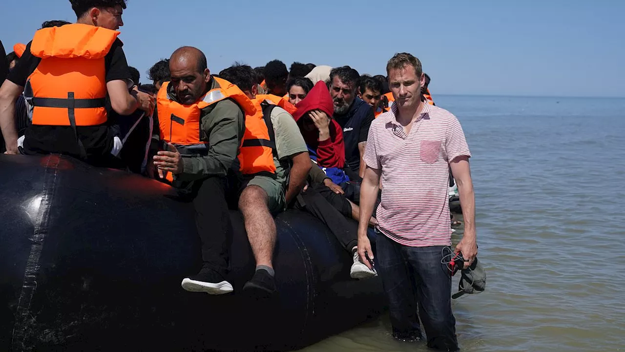 The Hardelot-Plage Standoff: Are French Gendarmes Following New Orders?