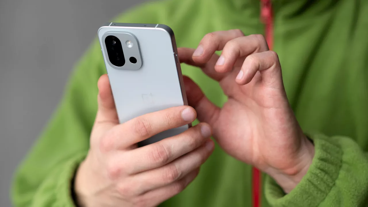 More Than a Search Bar: Unlocking the Hidden Utility of Android's Circle to Search