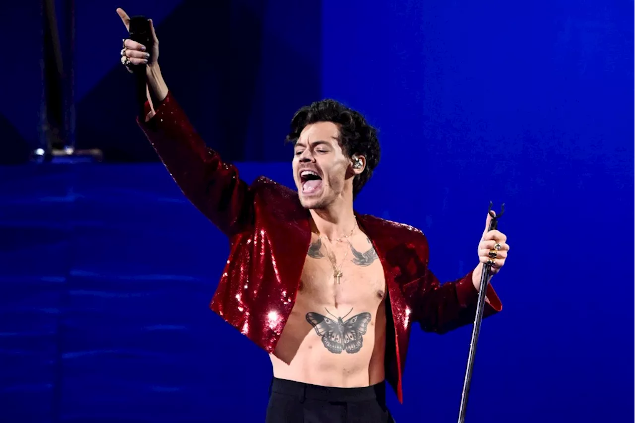 Resilience in the Rain: Harry Styles Conquers Mexico City’s GNP Seguros Stadium