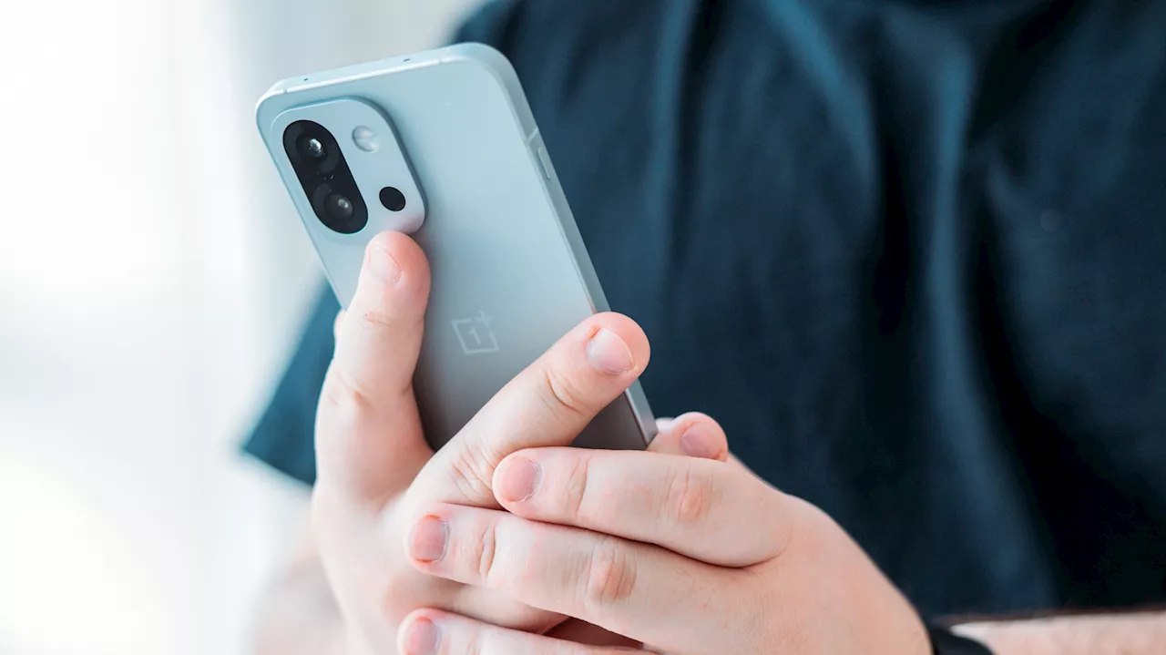 OnePlus 15T: High-End Power Meets Significant Hardware Cuts