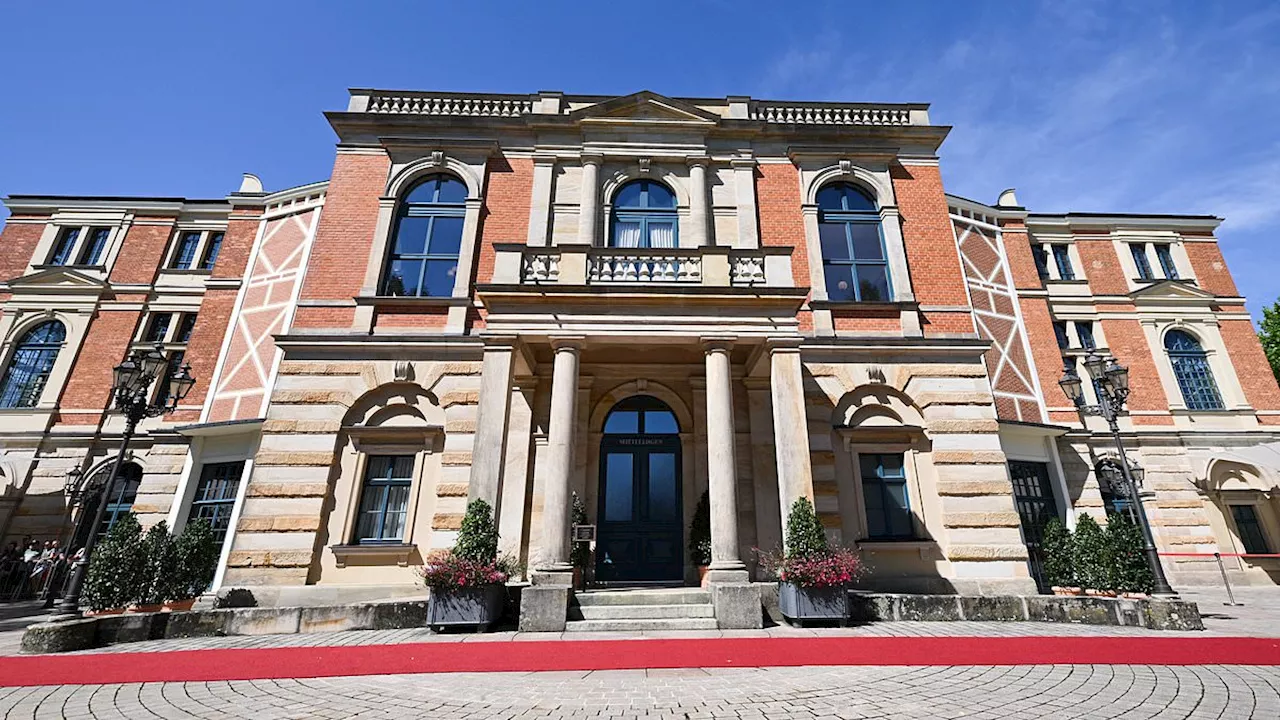 The Ring Cycle's Digital Discord: AI Projections Fail at Bayreuth