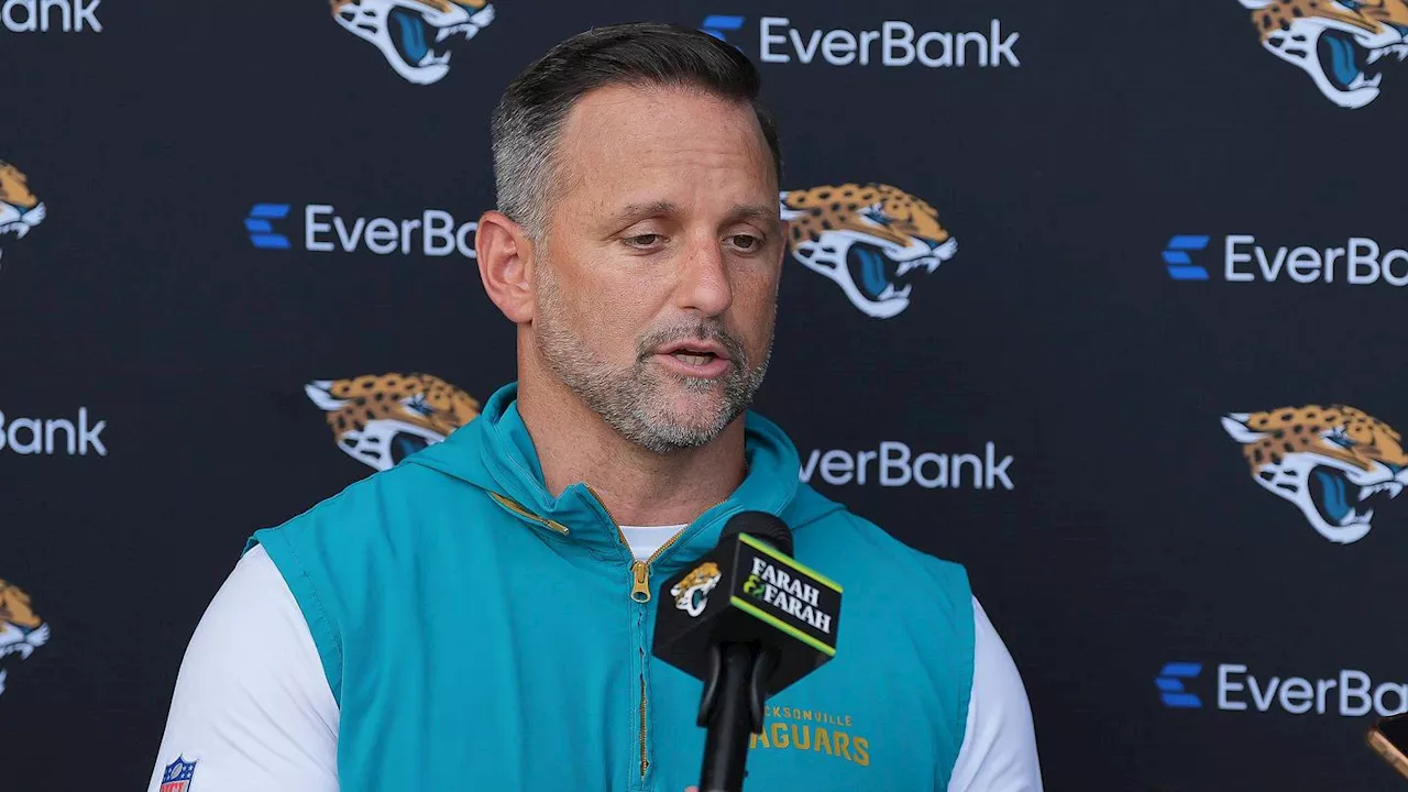 Jaguars' Defense Smothers Offense in First Full-Pads Session
