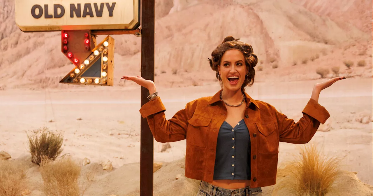 Quenlin Blackwell Talks Old Navy Campaign, Favorite Denim Style, and Personal Style