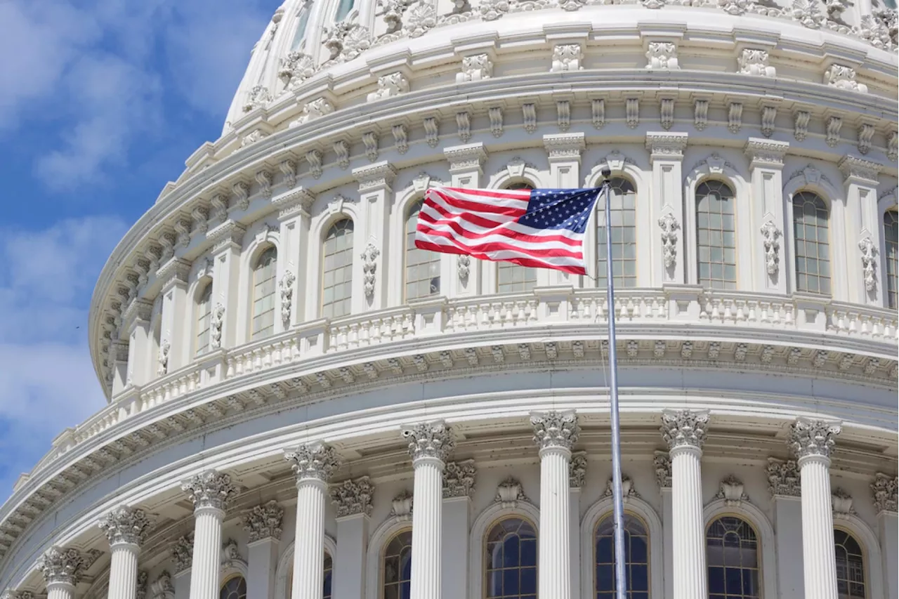 Bipartisan Negotiations Intensify for Crypto Clarity Act, with Renewed Optimism Despite Plunging Odds