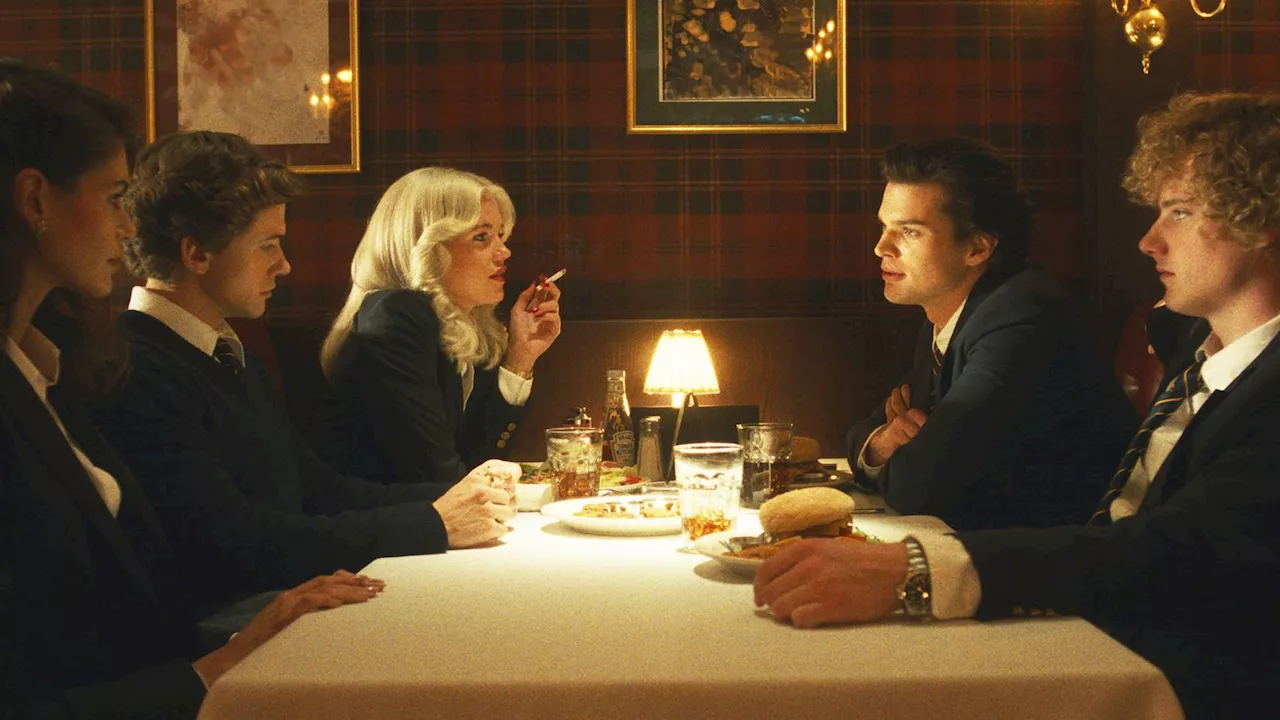 The Unexpected Restraint of the Ellis-Murphy Collaboration in 'The Shards'