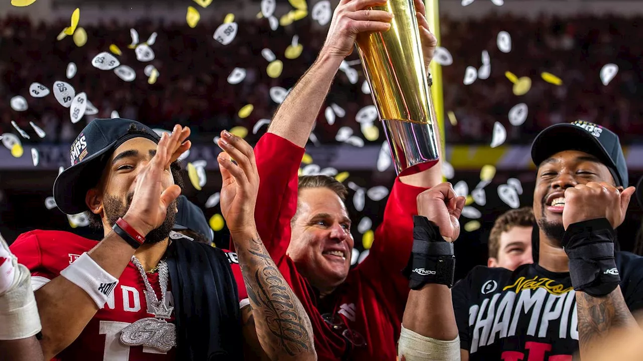 Preseason Uncertainty: Navigating the 2026 Coaches Poll Top 10