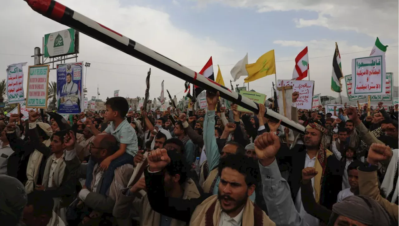 Houthi Strikes on Saudi-Backed Units Signal New Phase of Yemeni Instability