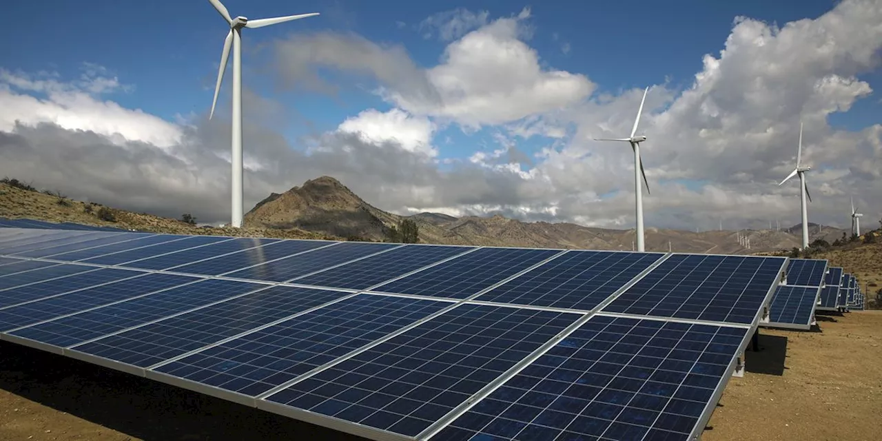 Solar Power Hits Historic Peak: US Renewables Outpace Fossil Fuel Momentum