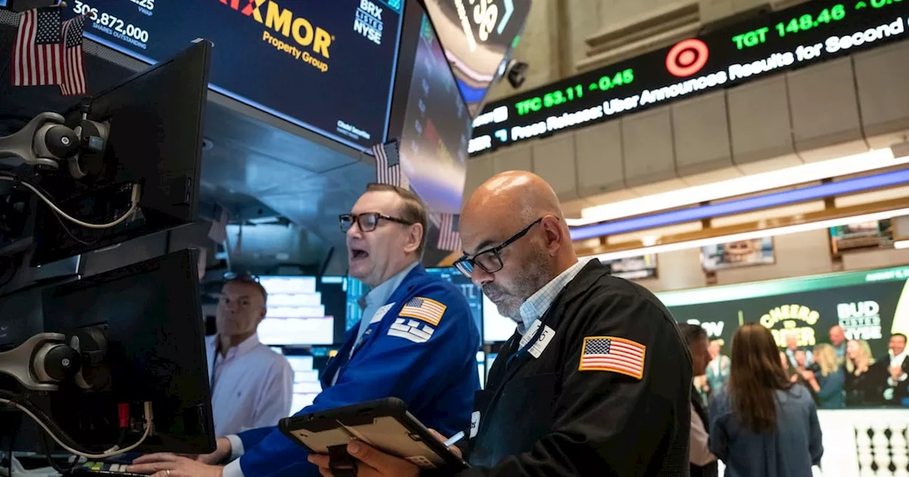 Markets Split: Strong S&P 500 Earnings Clash with Strait of Hormuz Volatility