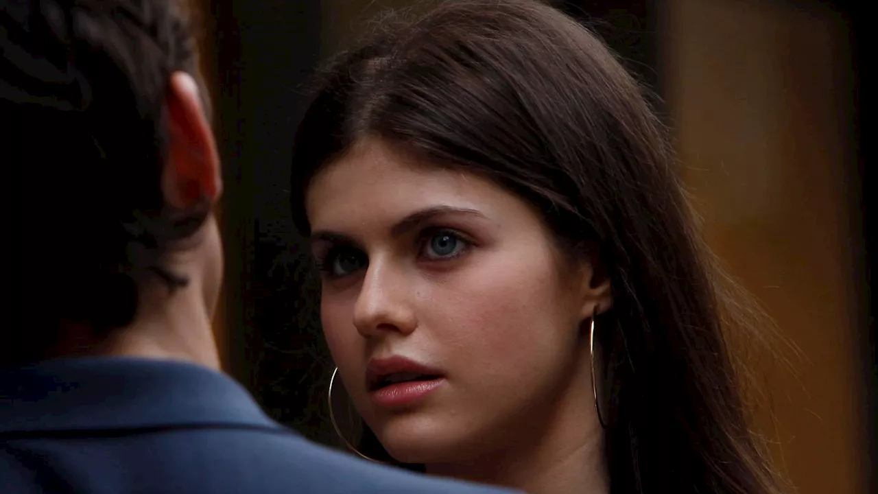 Beyond the Plane Crash: How White Collar Mismanaged Alexandra Daddario’s Early Potential