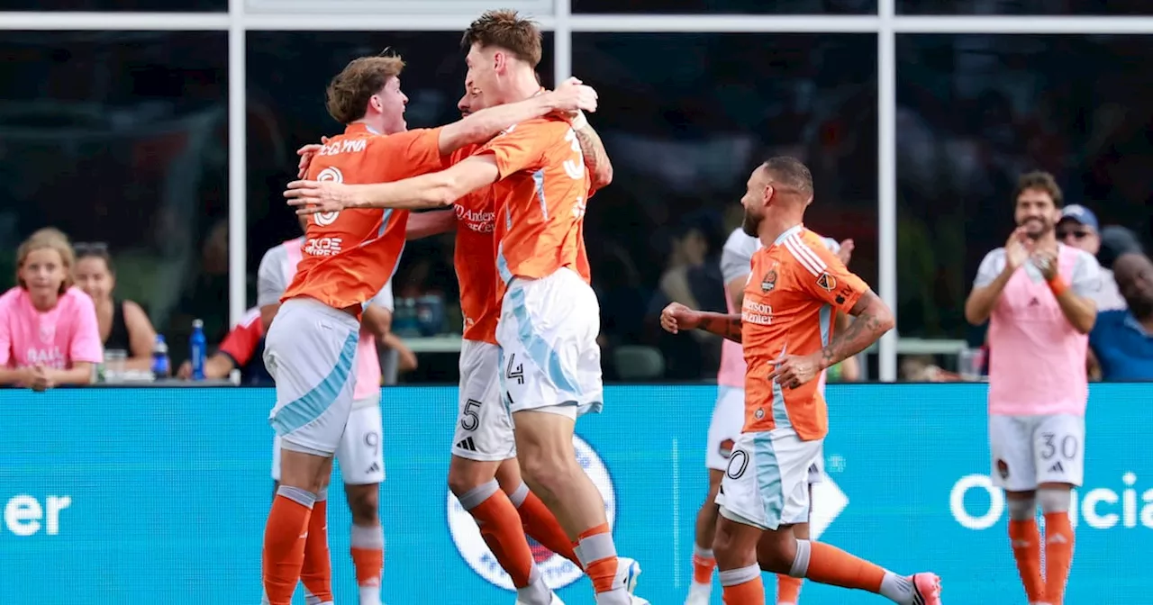 Houston Dynamo's Unbeaten Run Hits Six with Resch and Santos Spark in Foxborough