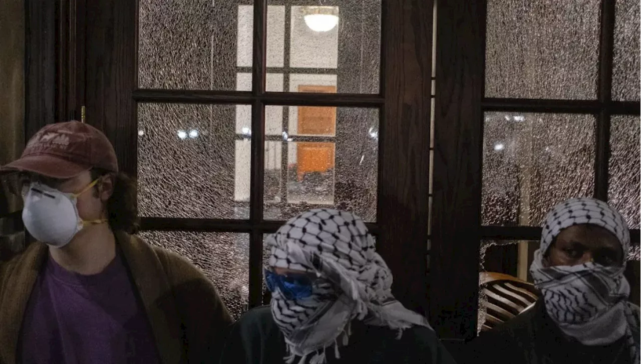 Dissenters Mobilizes Students to Combat Campus Military Recruitment