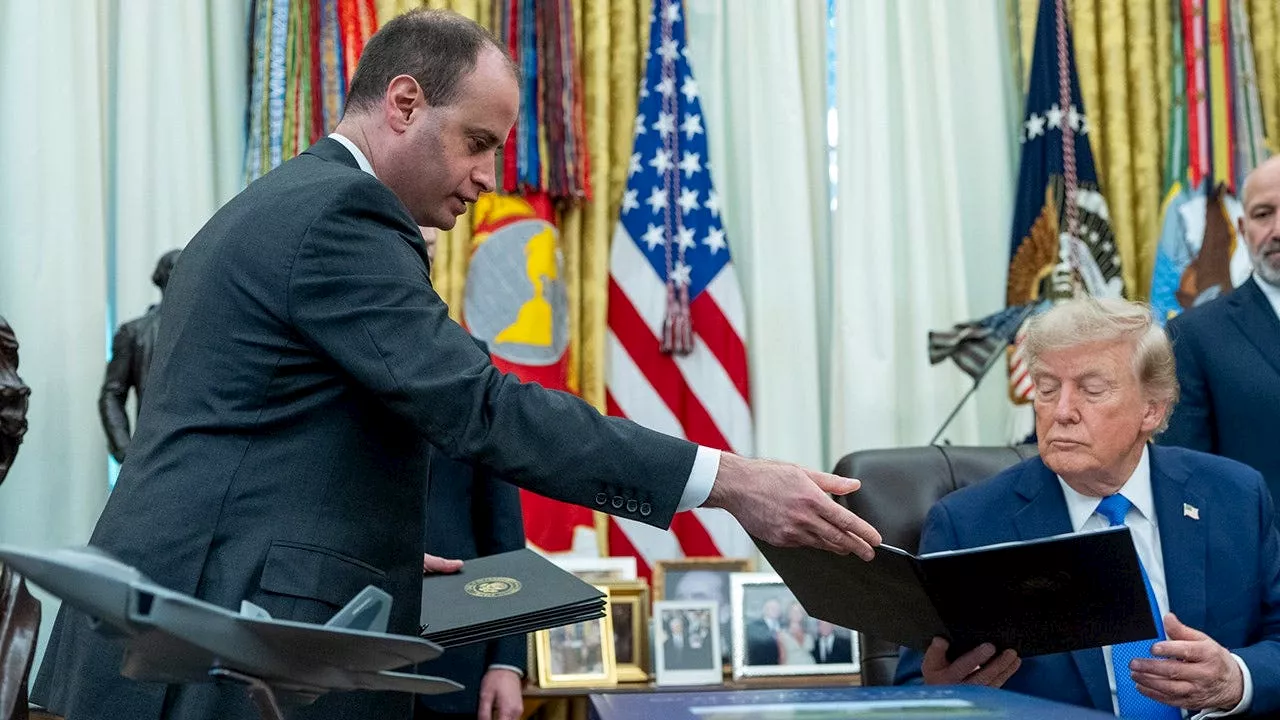 Trump Taps Legal Veteran Will Scharf for White House Counsel Role