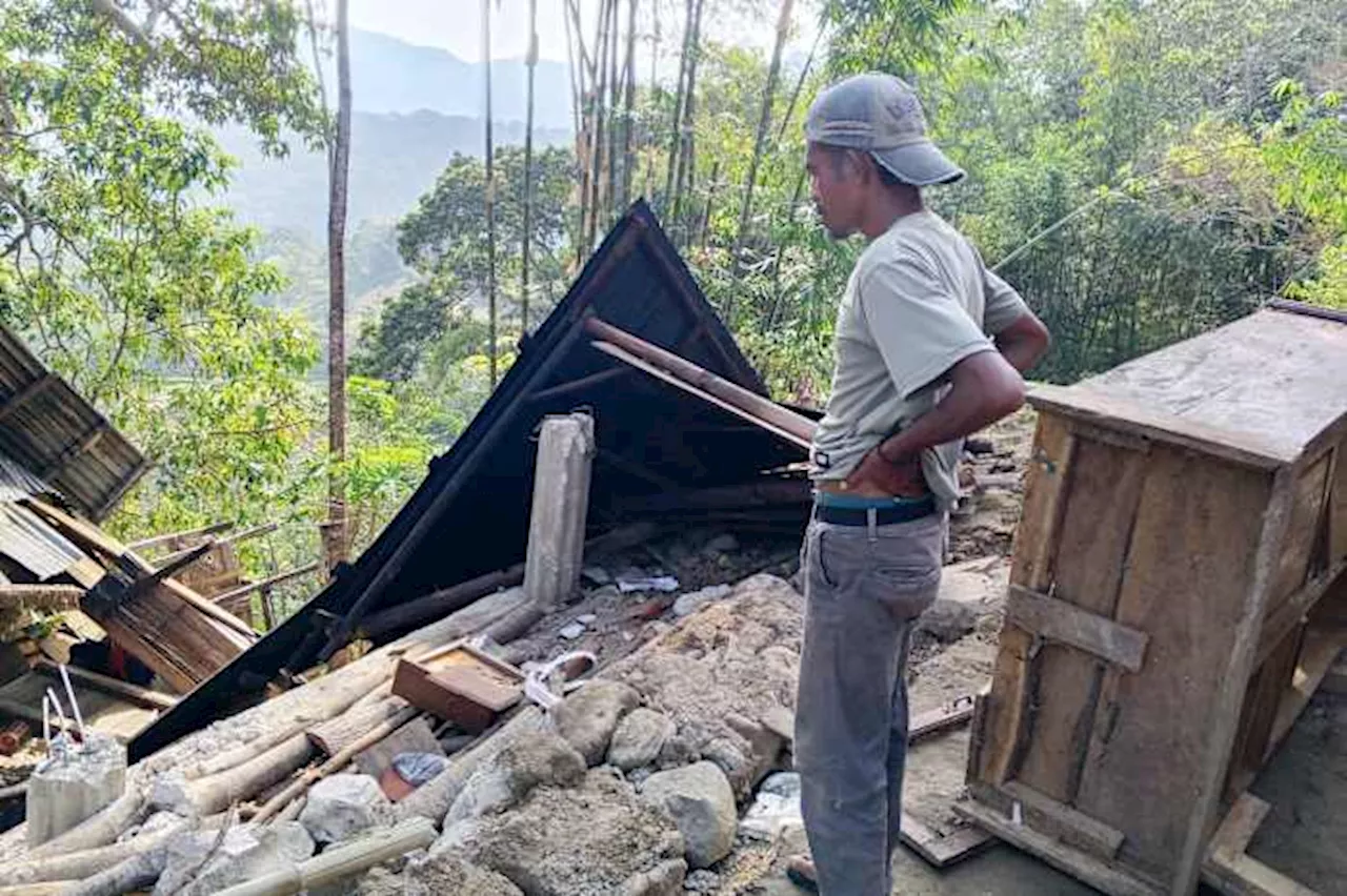Magnitude 7.7 Earthquake Devastates Indonesia's Flores Region