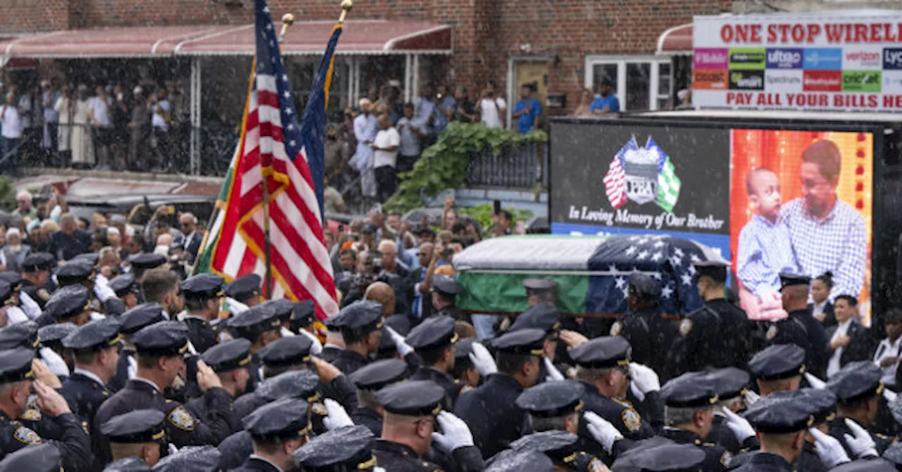 Trump Mandates Death Penalty for Police Killers Amid 80-Year Low in Officer Deaths