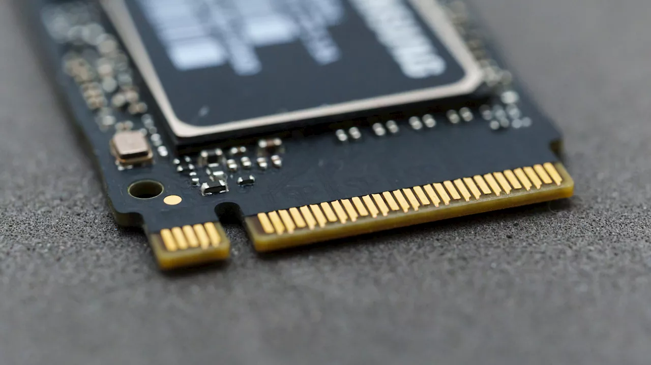 The Ticking Clock of NAND Cells: How TBW Dictates Your SSD's Lifespan
