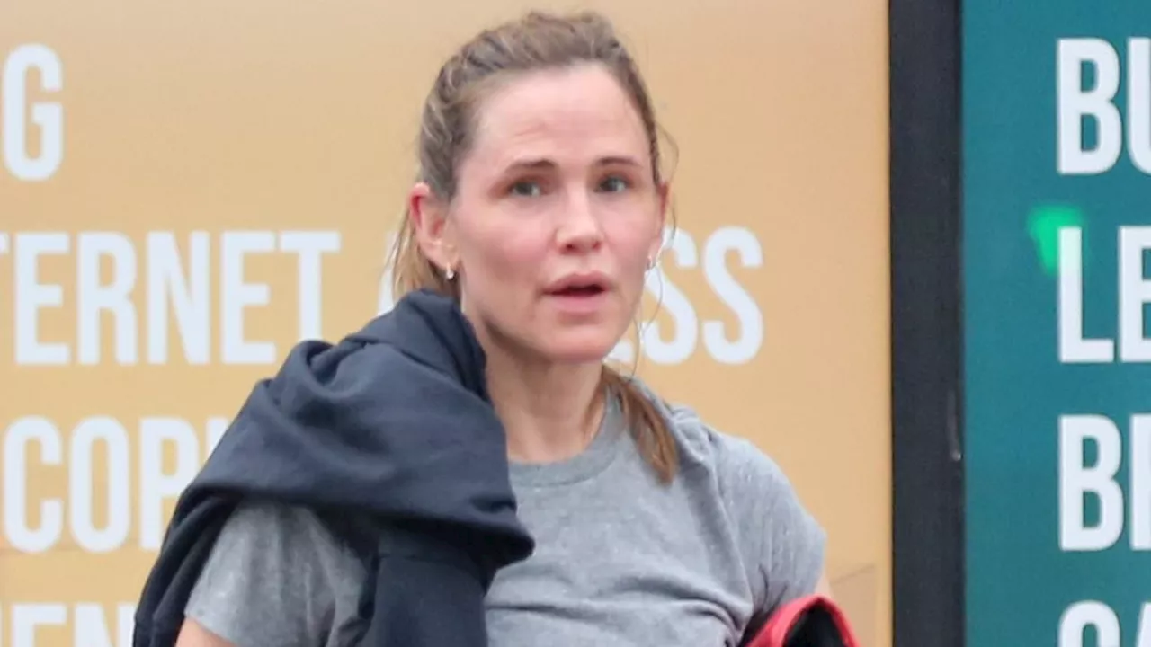 Beyond the "Marvel Fit" Label: Jennifer Garner's High-Intensity Blueprint