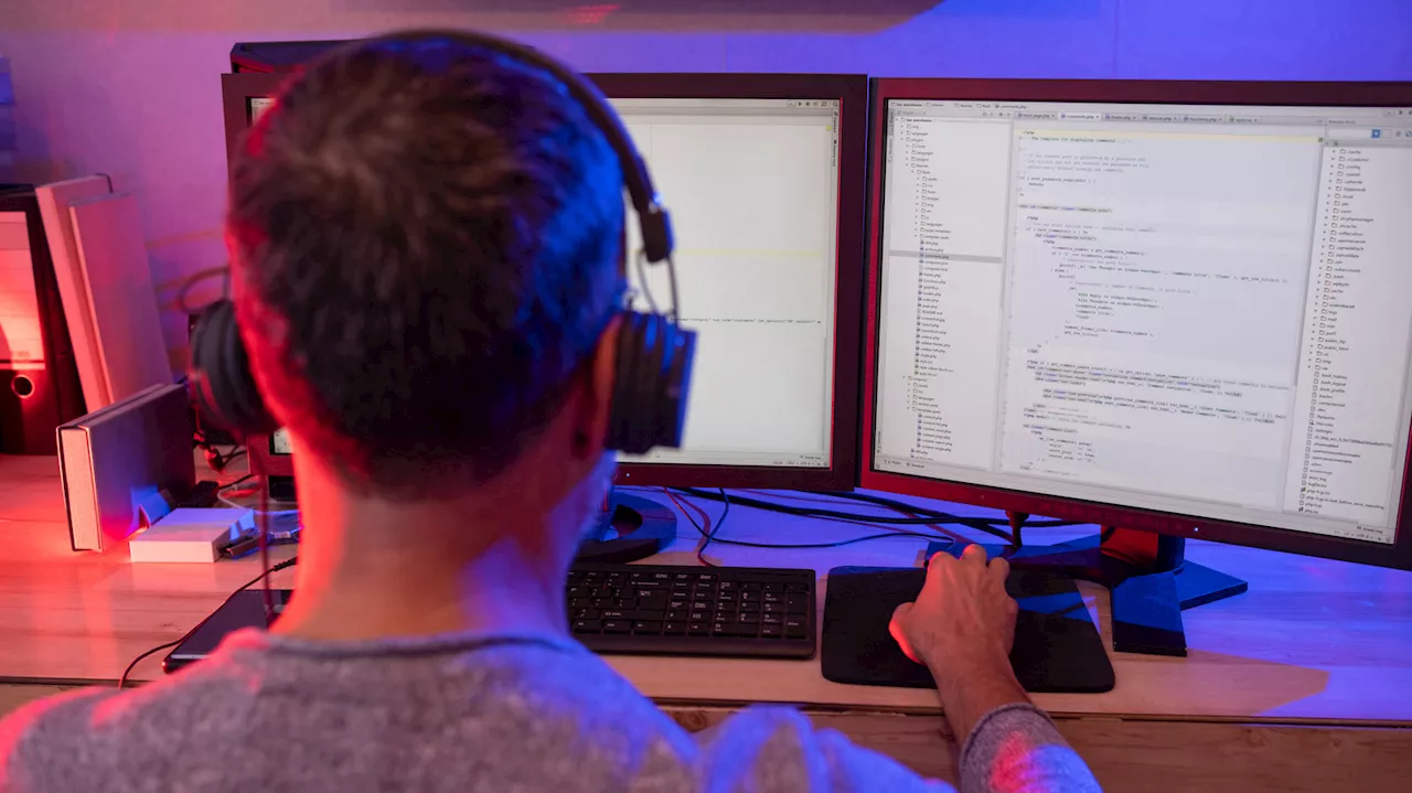 Beyond Brand Loyalty: How to Build a Custom Multi-Monitor Setup