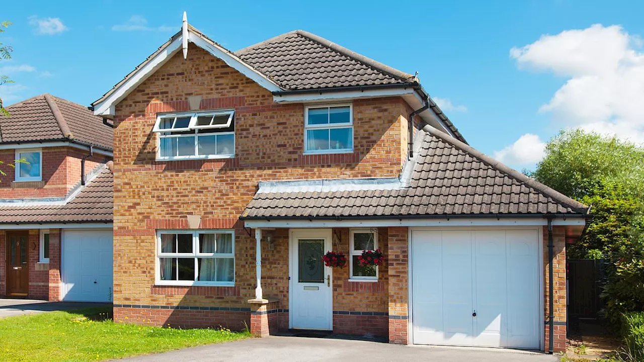 Inherited Property Deadlock: The Legal Battle Over a Silent Stepbrother's Deeds