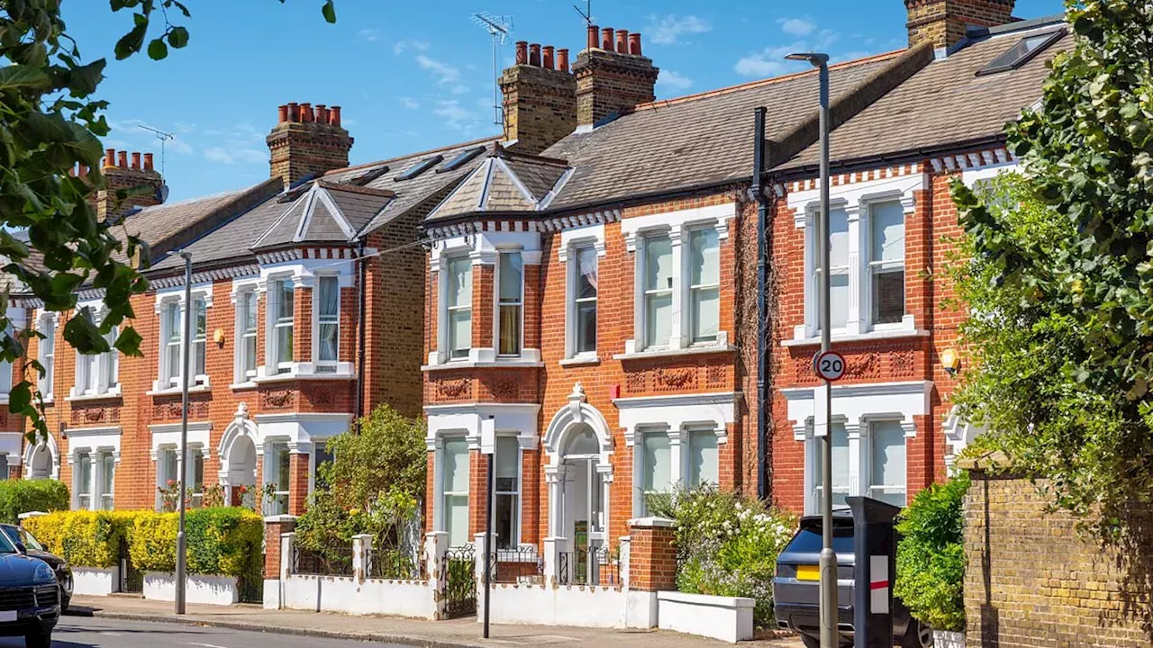 The £135,000 Disparity: A Family Battle Over Joint Property Inheritance