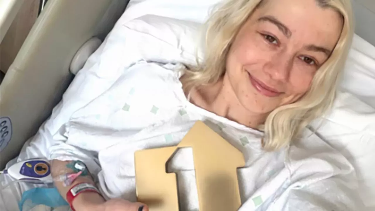 Phoebe Bridgers Hits UK No. 1 While Recovering from Emergency Surgery