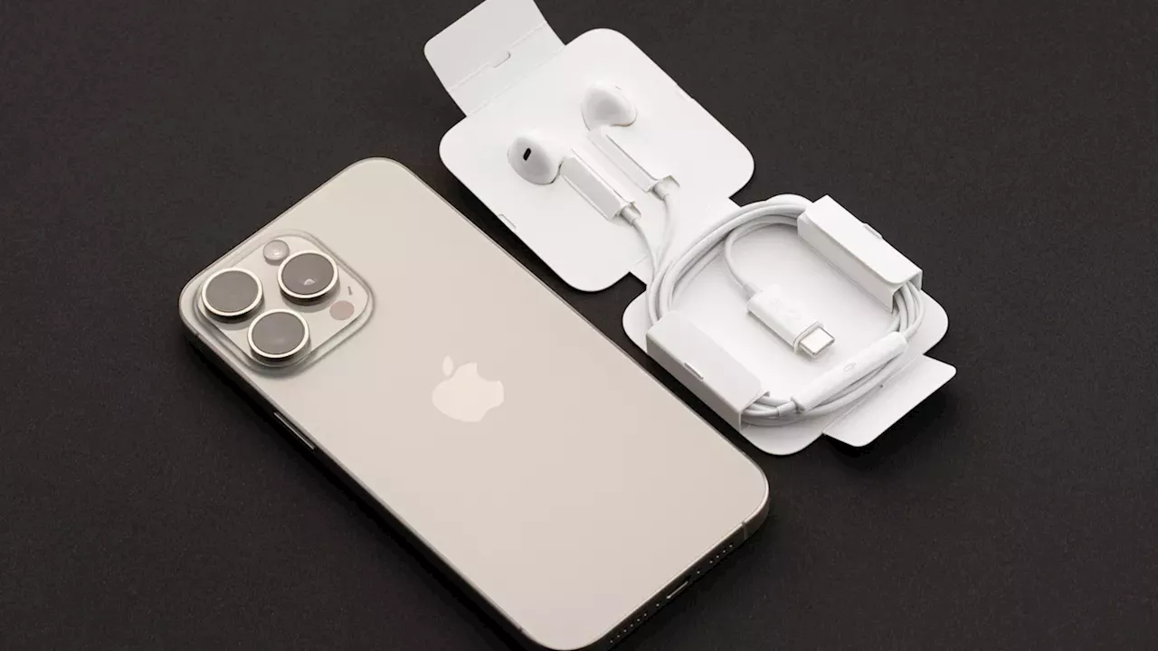 Wired Nostalgia vs. Wireless Power: The Apple Audio Divide