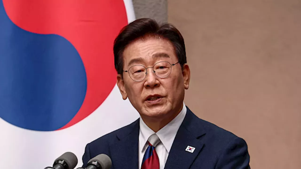 Lee Jae-myung's Approval Hits Record Low Amid Housing and Diplomacy Woes
