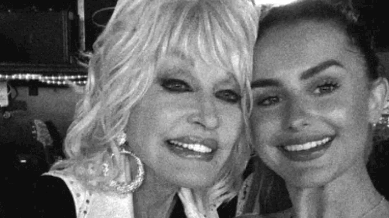 Amber Davies pays tribute to Dolly Parton after West End show