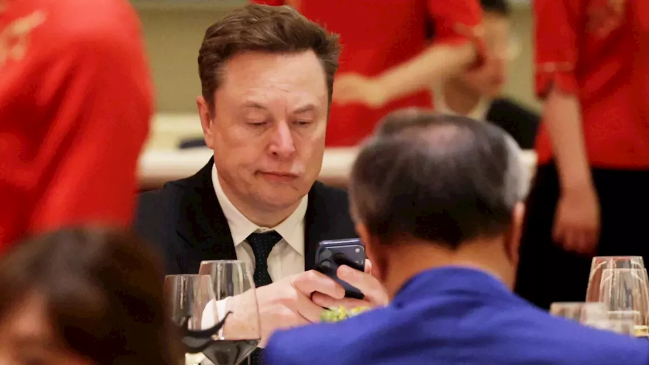 The Starlink Dilemma: What Zelensky’s Award to Elon Musk Reveals