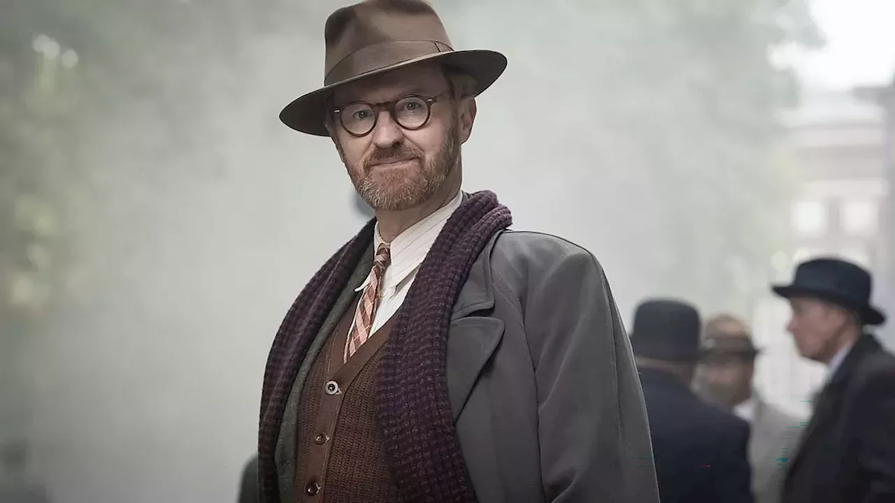 Mark Gatiss’s 'Bookish' Rejects the Very Ghosts He Usually Loves