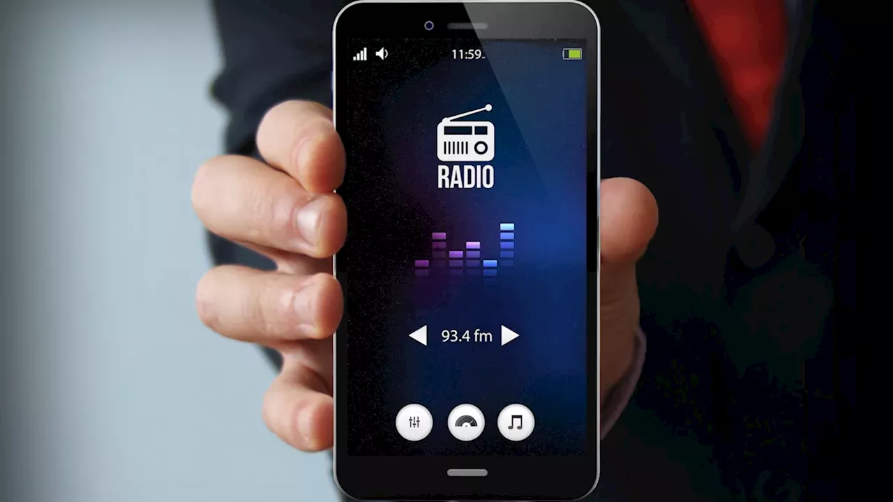 The Disappearing Signal: Why Smartphone Manufacturers are Abandoning FM Radio