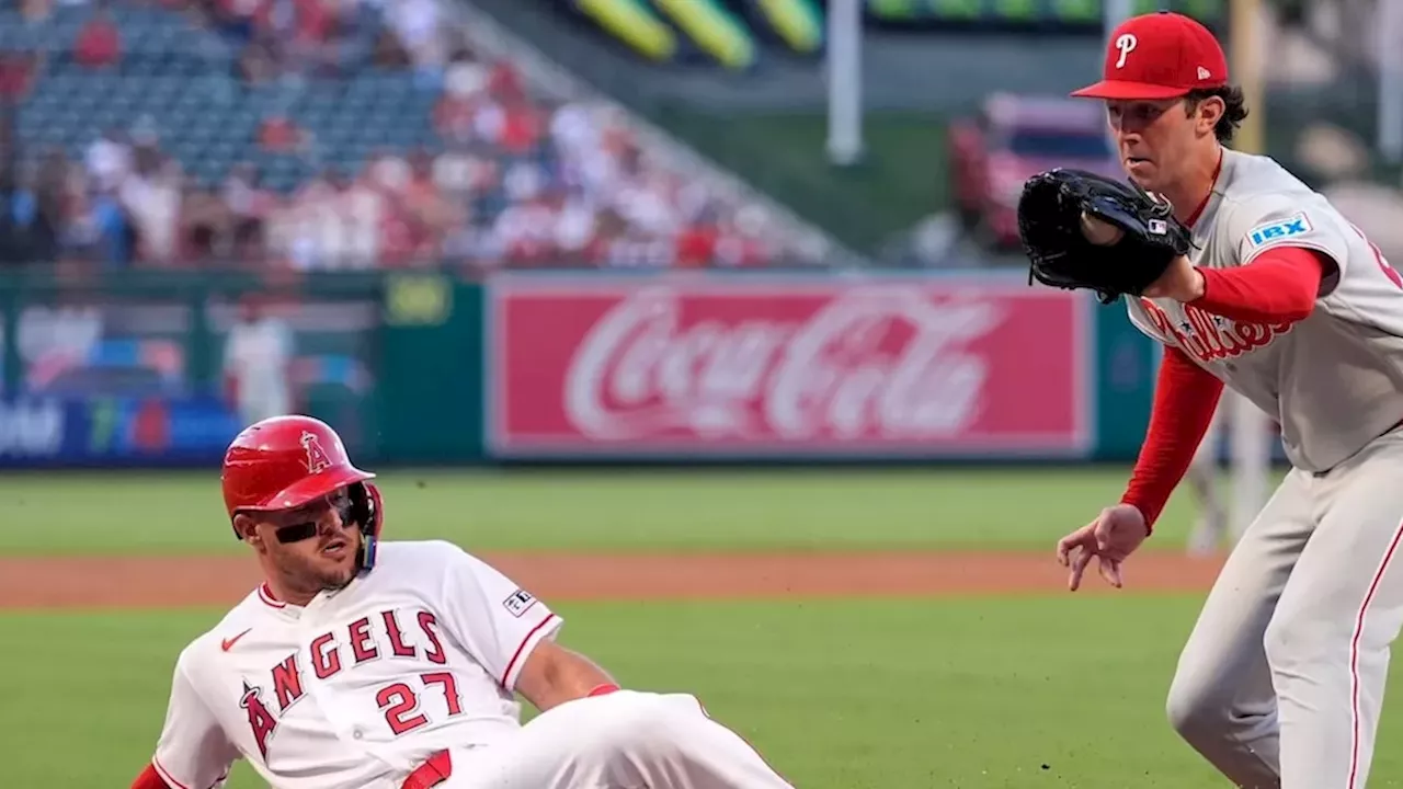 Sosa's Ninth-Inning Heroics Propel Phillies Closer to NL Wild Card Spot