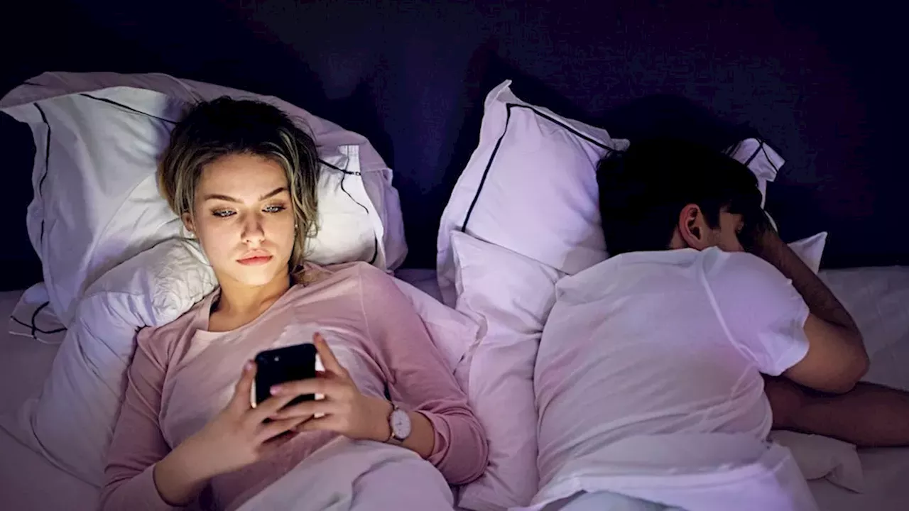 The Bedtime Divide: Why Mismatched Sleep Schedules Don't Have to End Romance