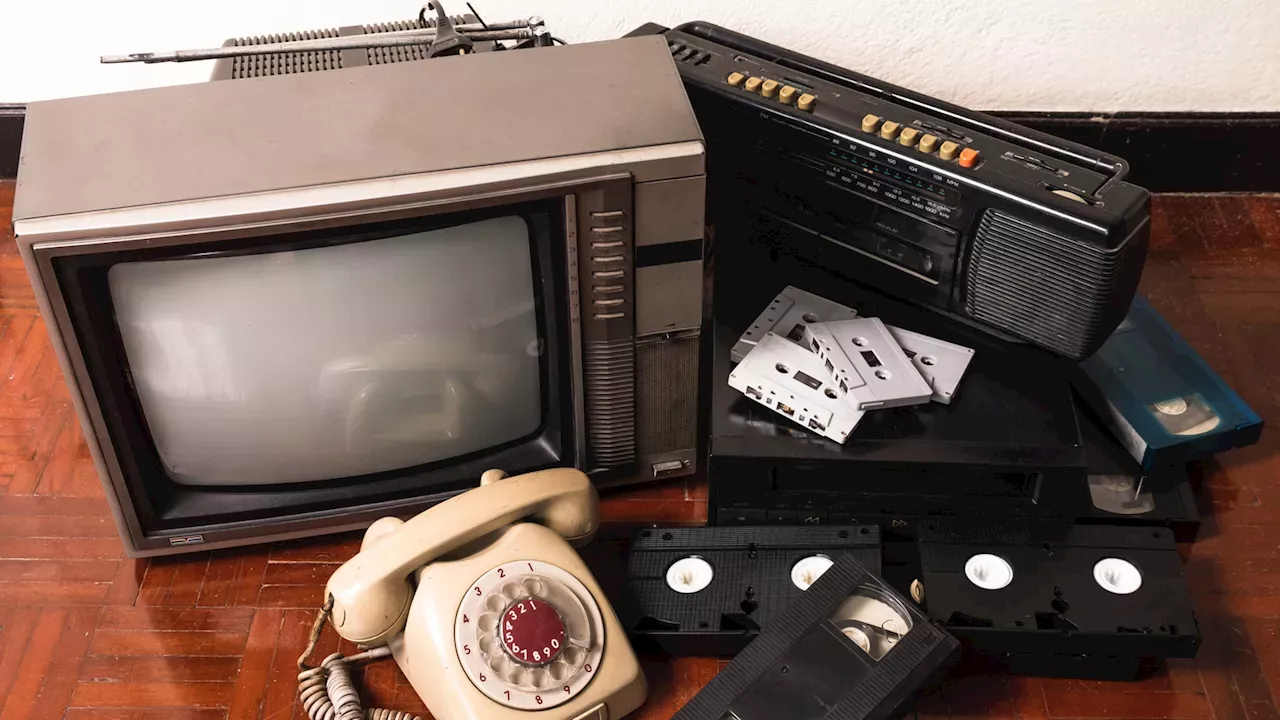 The Analog Rebellion: Why 1940s Tech is Beating the Smartphone