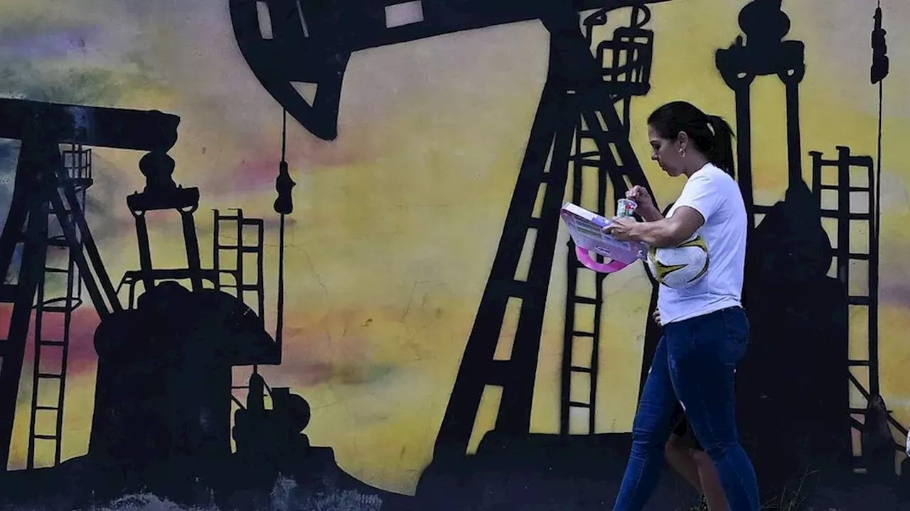 Trump's Venezuelan Oil Deal: Strategic Refill or Coercive Extraction?