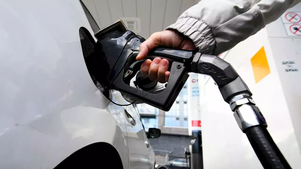 Carney Government Extends Gas Tax Pause to 2027 Amid Affordability Crisis