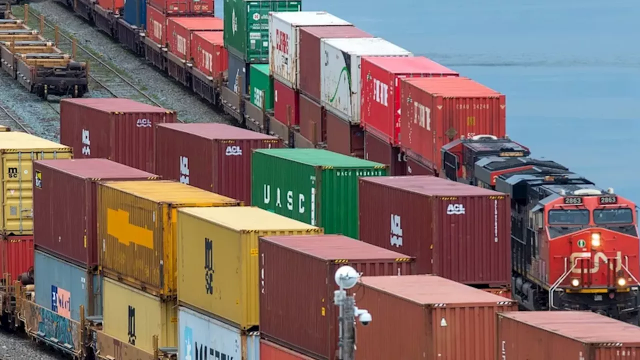 Canada's Trade Surplus Plummets as U.S. Tariff War Intensifies