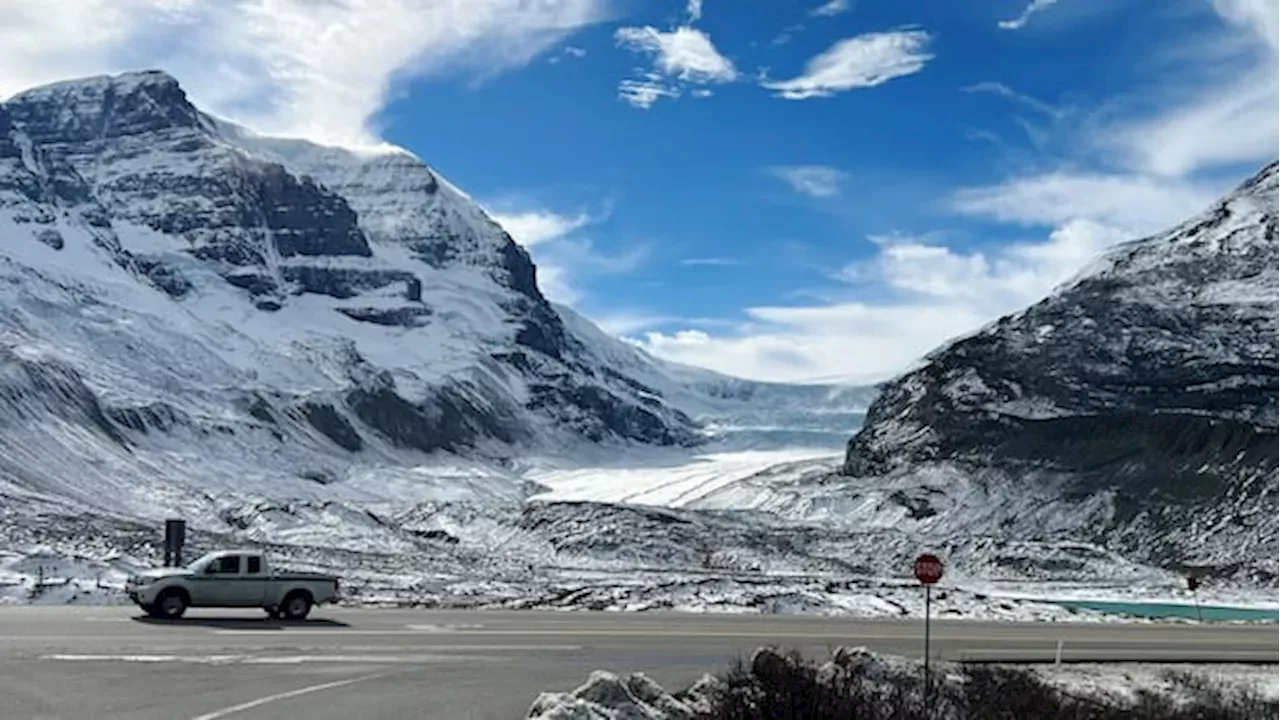 Safety Scrutiny Returns to Columbia Icefield After Pursuit Bus Rollover