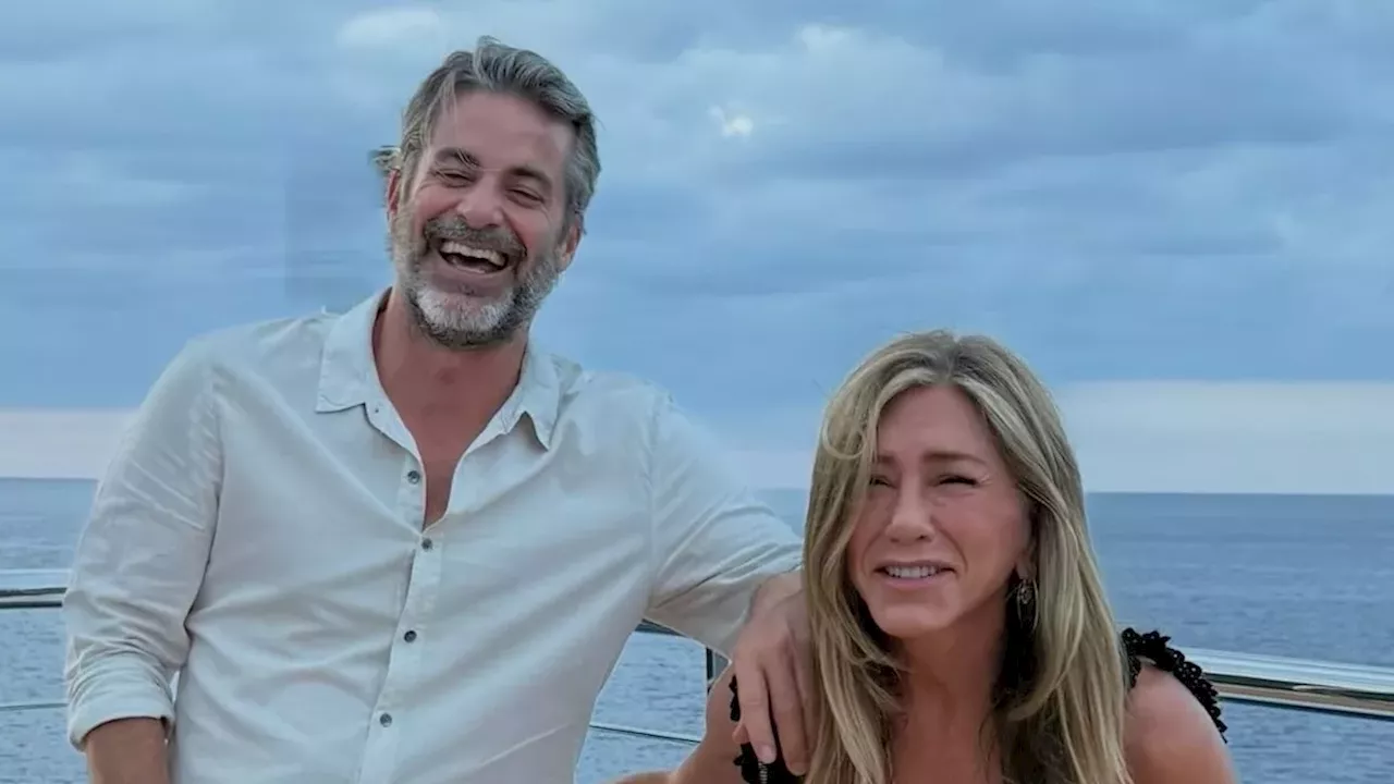 Beyond the Ring: Jennifer Aniston and Jim Curtis Choose a Slower Pace