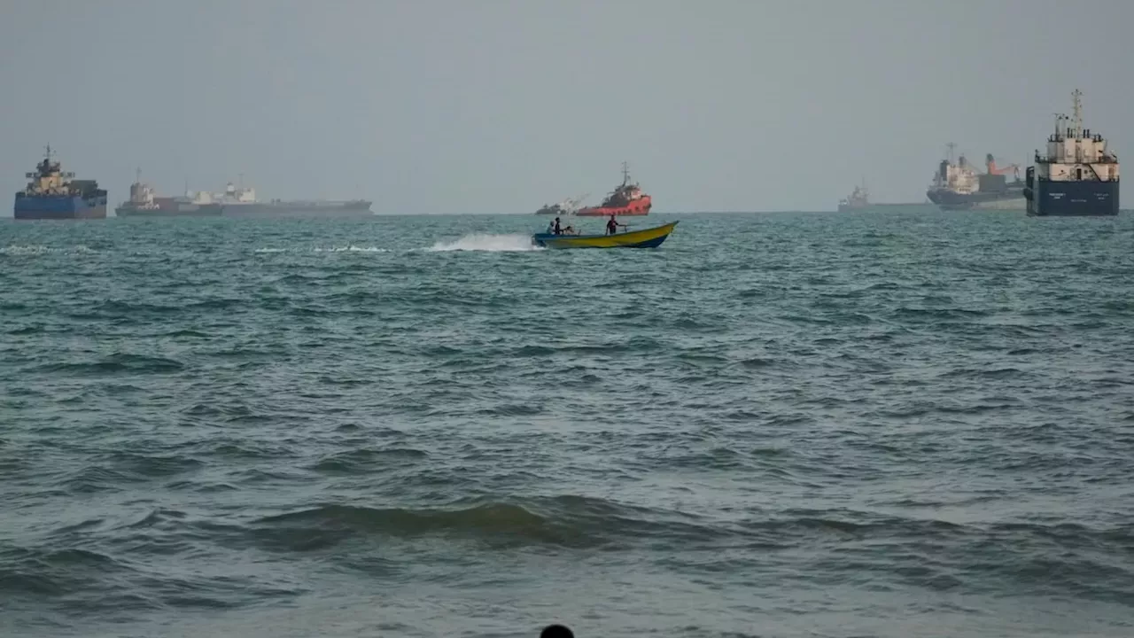 U.S. Navy Strikes Iranian Oil Tankers Following Ballistic Missile Attacks